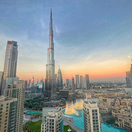 Prestige Living 2Br With Full Burj Khalifa And Fountain View By Auberge ドバイ エクステリア 写真