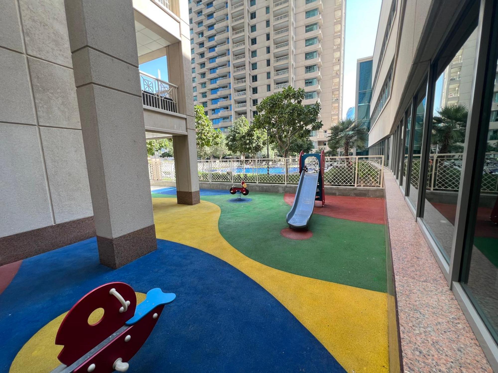 Prestige Living 2Br With Full Burj Khalifa And Fountain View By Auberge ドバイ エクステリア 写真