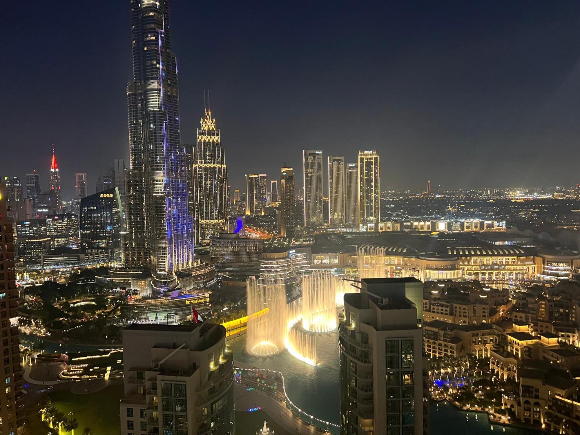 Prestige Living 2Br With Full Burj Khalifa And Fountain View By Auberge ドバイ エクステリア 写真