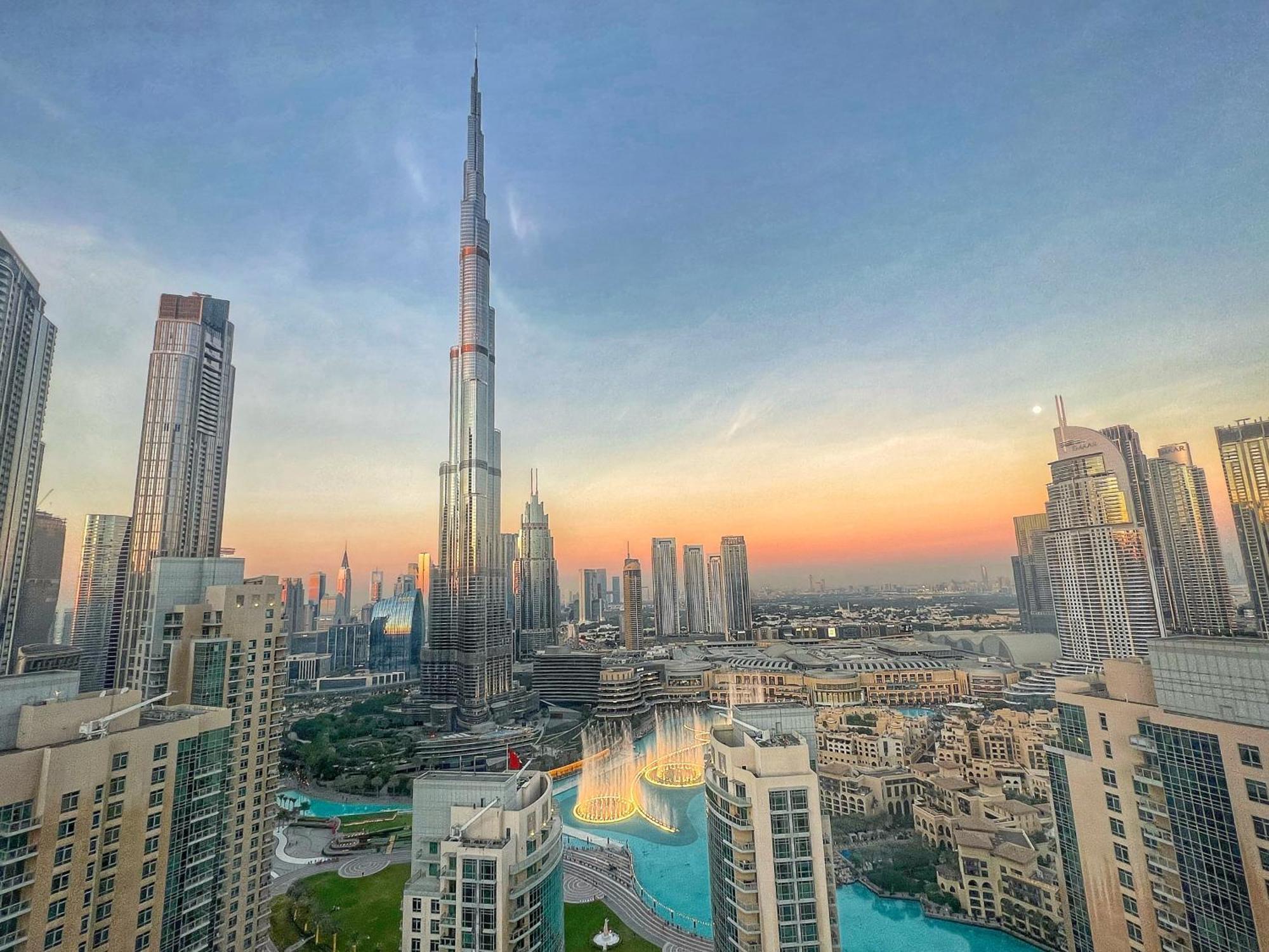 Prestige Living 2Br With Full Burj Khalifa And Fountain View By Auberge ドバイ エクステリア 写真