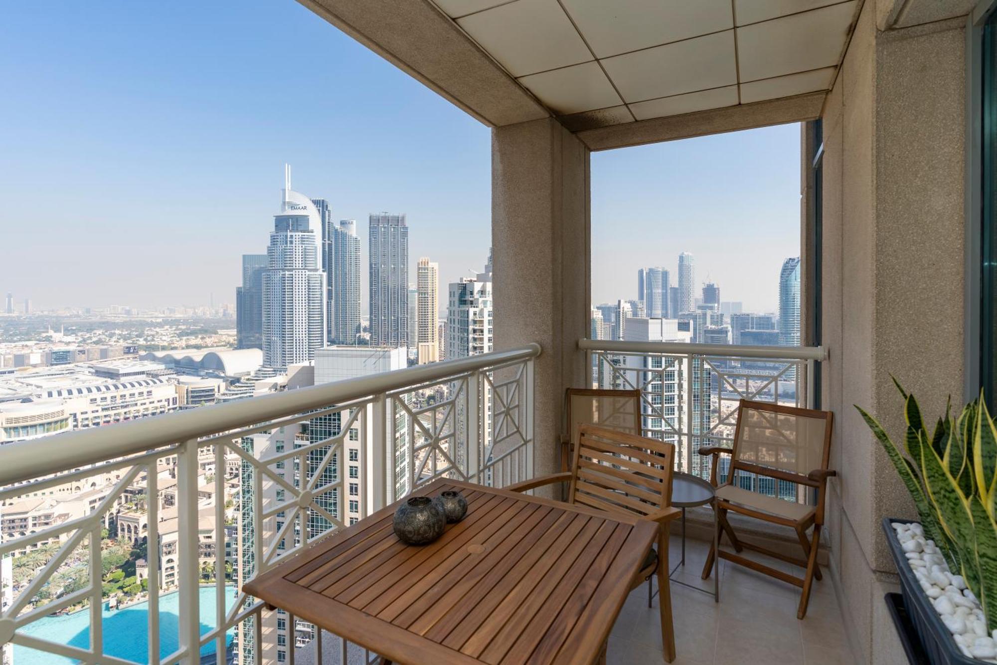 Prestige Living 2Br With Full Burj Khalifa And Fountain View By Auberge ドバイ エクステリア 写真